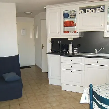 4 Pers, 1 Chambre, Terrasse, Piscine Et Parking A 50m De La Mer -ref Jaca113 Apartment *